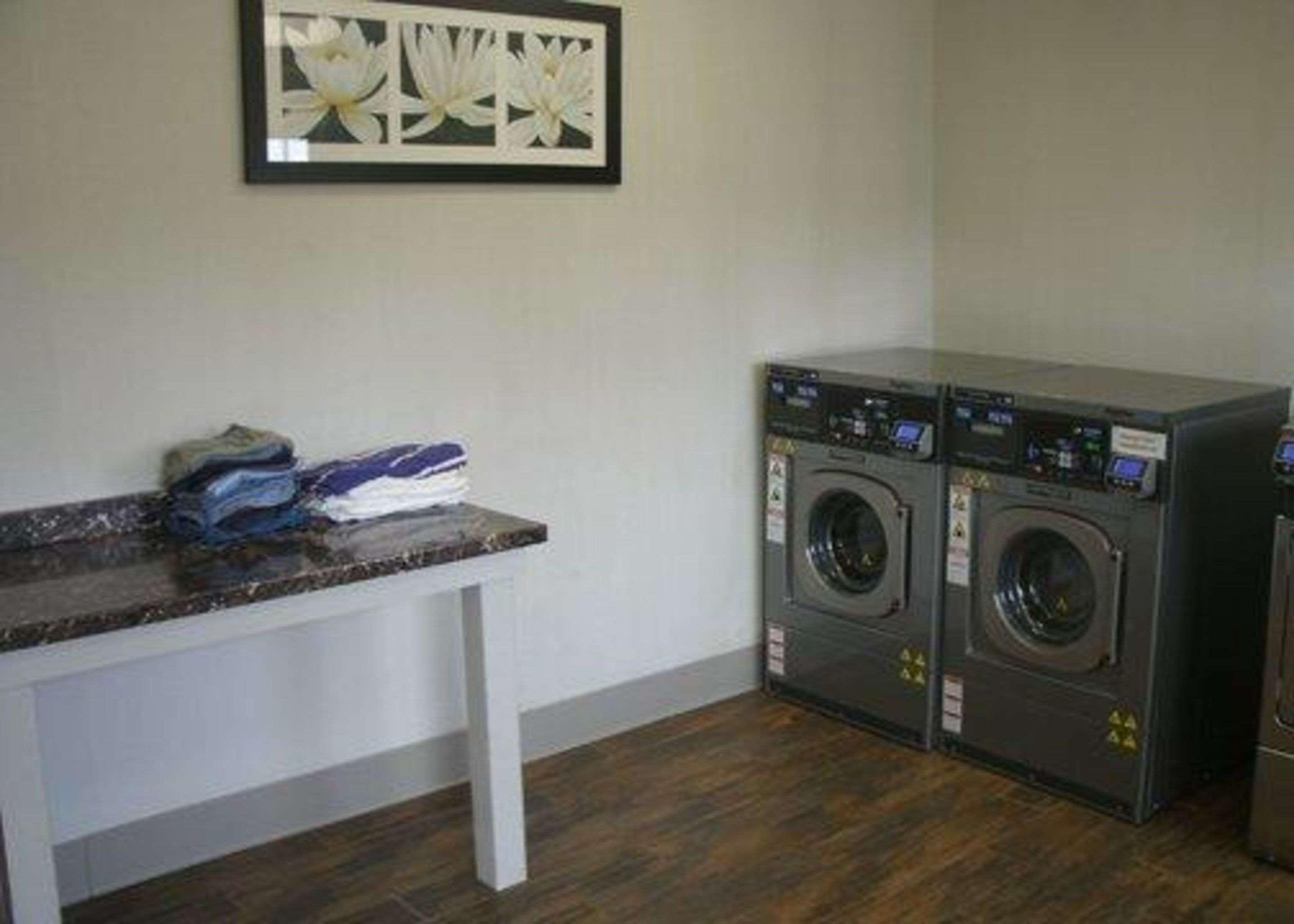 Quality Inn Cambridge Zewnętrze zdjęcie